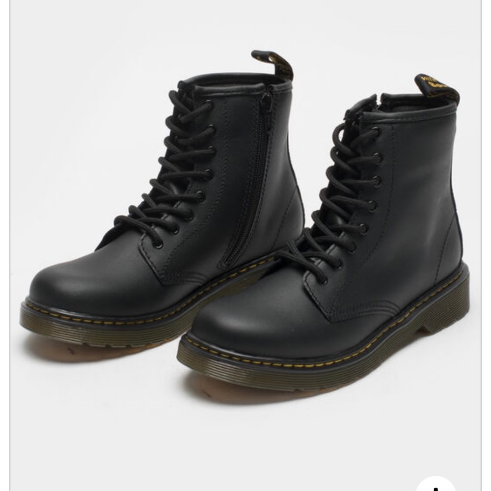 Dr. Air Wair Martens - image 1